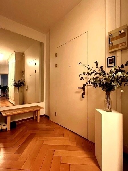 8032 Zurich image 10